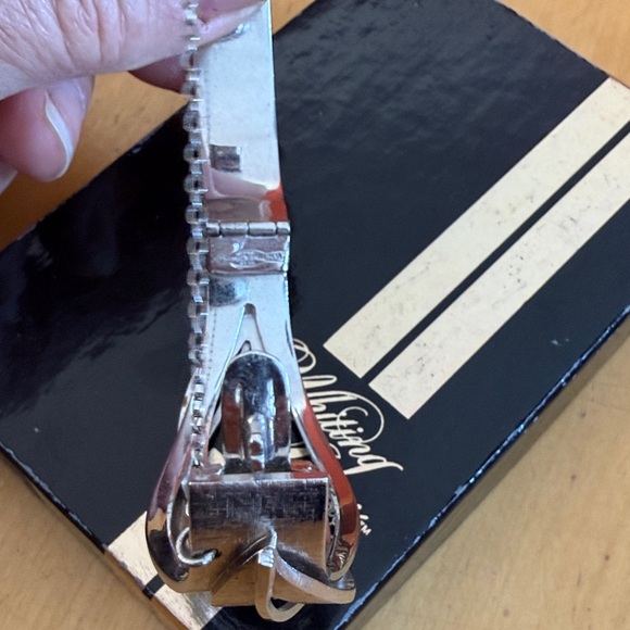 Whiting & Davis Silvertone hinged Bracelet with Green Stone - Picture 2 of 5